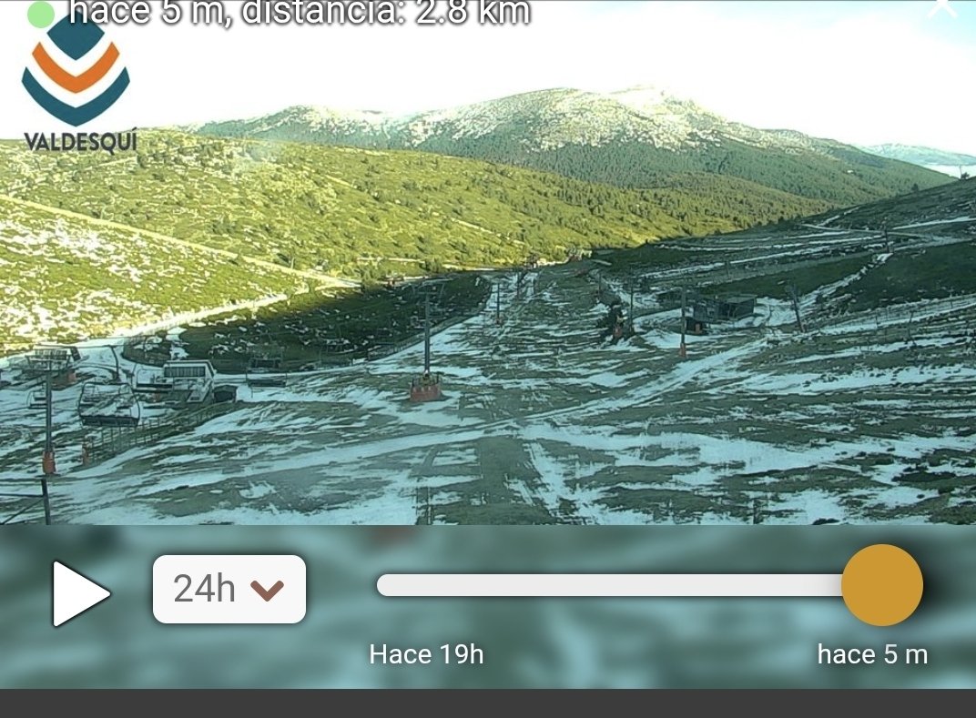 Fuerte #deshielo también en la estación de esqui de Valdesqui, la comparativa entre el jueves y hoy domingo es bastante significativa donde vemos el cambio que ha dado..  #SierraGuadarrama #Segovia #Madrid