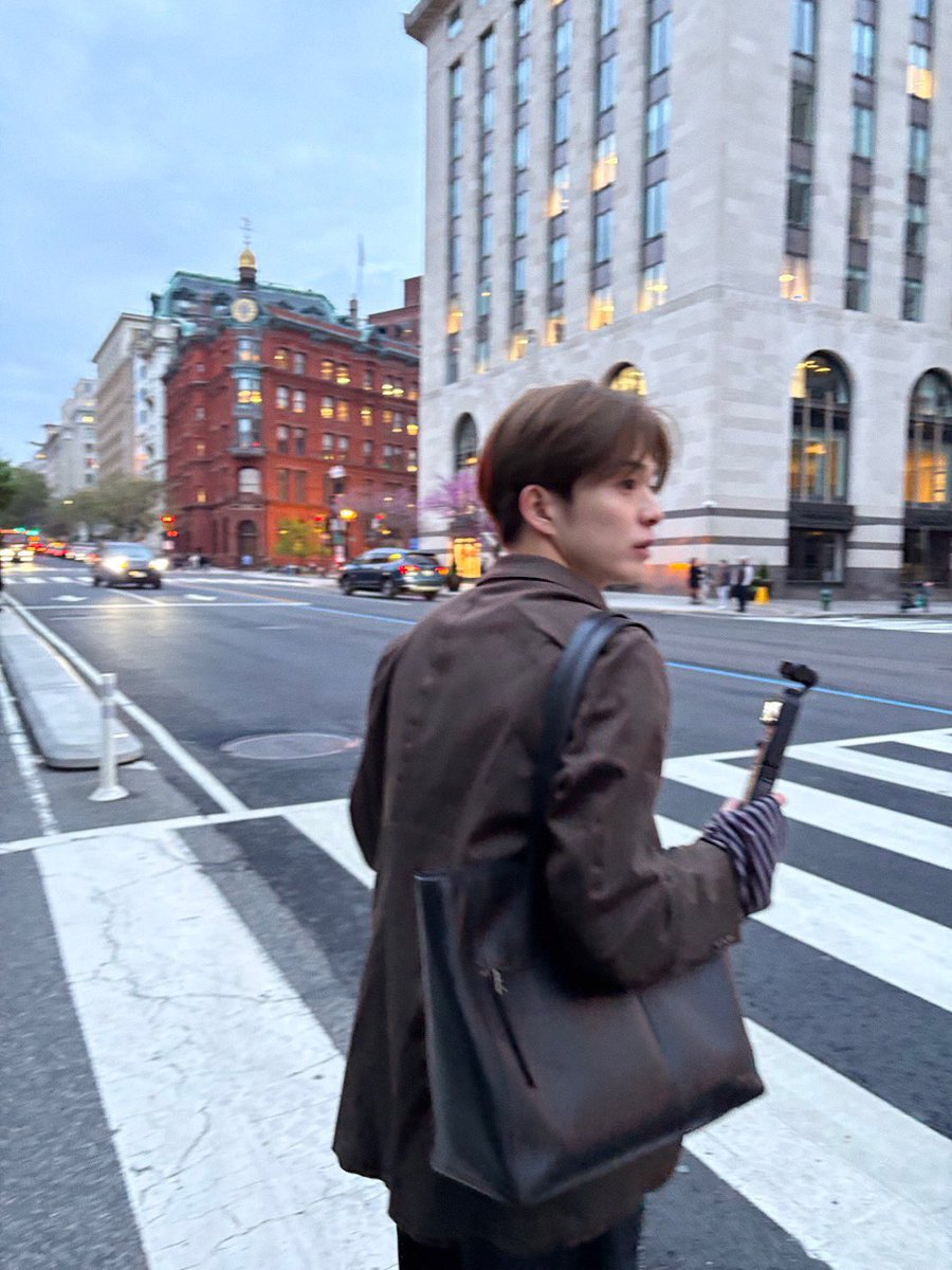 yjashblu's tweet image. mom i love him