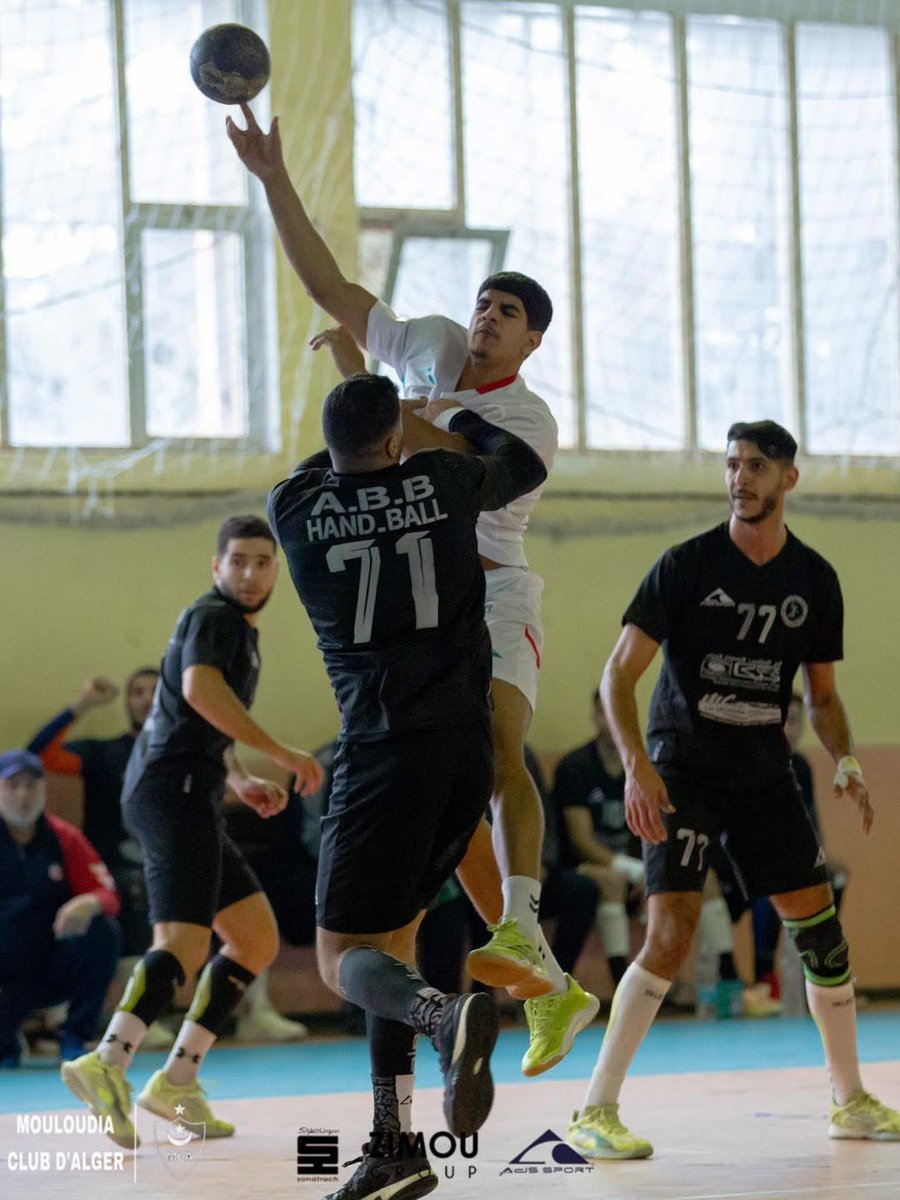 MouloudiaCA's tweet photo. | معرض الصور | 📷🤾🏼♂️
مولودية الجزائر 32-28 أمل بريكة
تصوير الصفحة الرسمية للنادي الهاوي
#MCAvsABH #MCA_Handball #TeamMCA 🟩🟥 https://t.co/TZoKFZZNmr