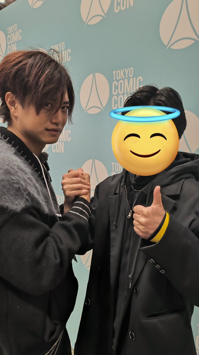 今日はコミコンで井上正大さんと握手して手押し相撲もしました