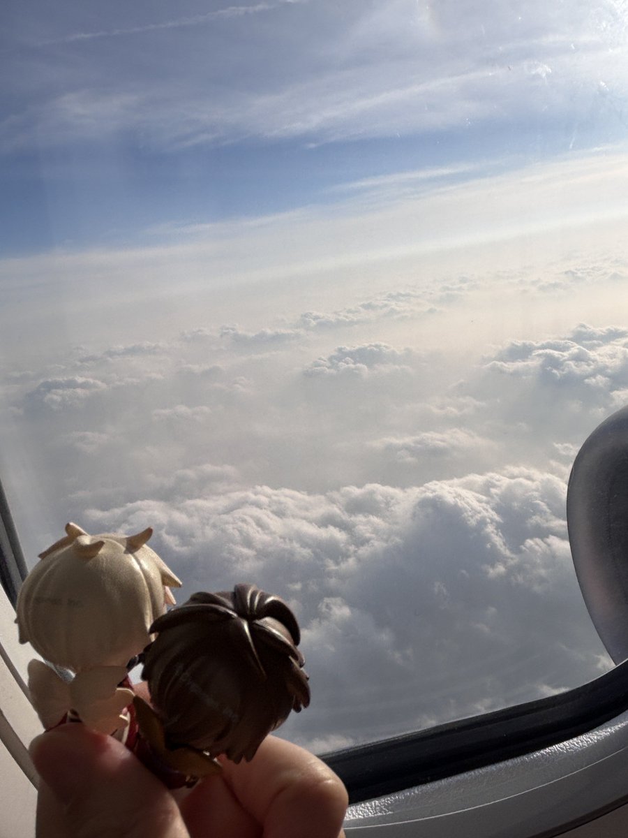 noichi_r's tweet photo. ☁　*⋆✈　☁　　☁ https://t.co/5epEG1qJfU
