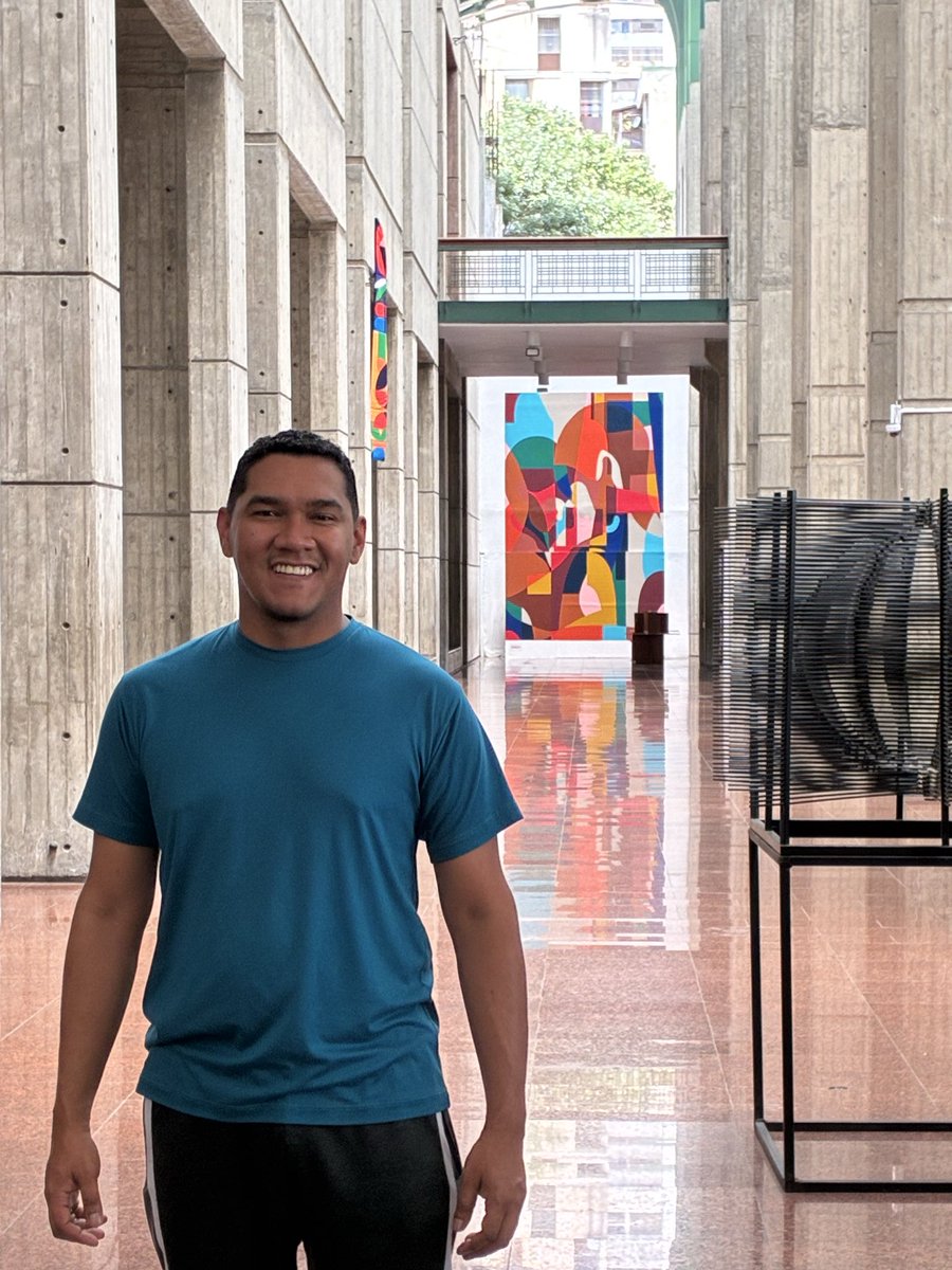 SolarcSolarc_'s tweet image. Throat curving to heaven and cannot speak .