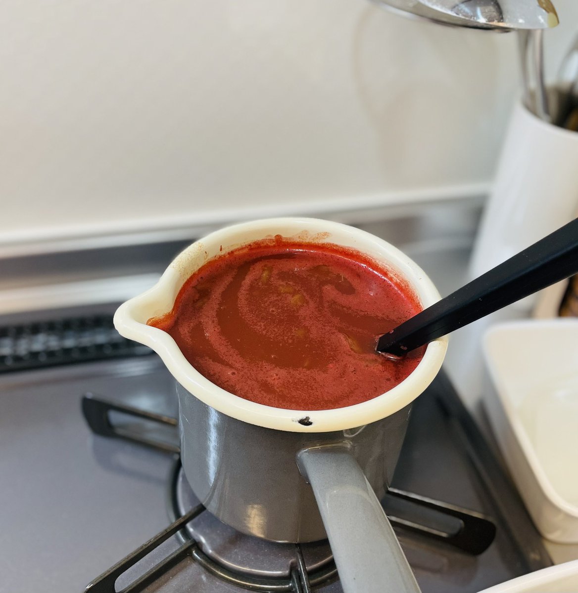 ヤーキーズ・ドットソンの法則が働いていたのか、仕事に勉強、深夜アニメにゲーム、ゴルフコンペまでこなし、自炊とお弁当まで完璧にやっていたあの頃。
いまや、パンを炭にし、トマトスープを作ったつもりが鮮血スープを精錬するほどの無能となっている。

人は適度なストレスが大事。