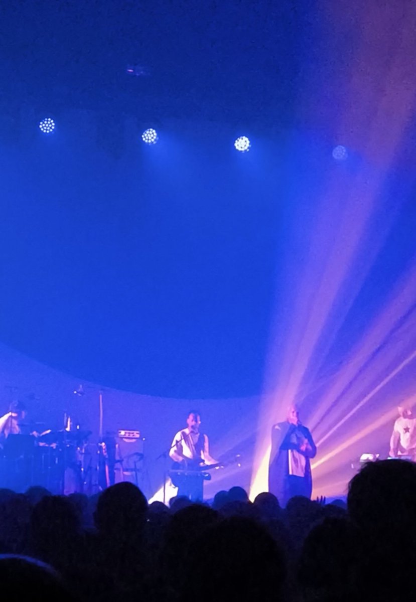 zazie1705's tweet photo. @oxmopuccino Merci pour ce moment hier au 106 tu nous à régalé et je t'ai vu kiffer aussi et ça, ça restera gravé
#oxmo #concert #Rouen #106rouen https://t.co/QMlT2qqjOw