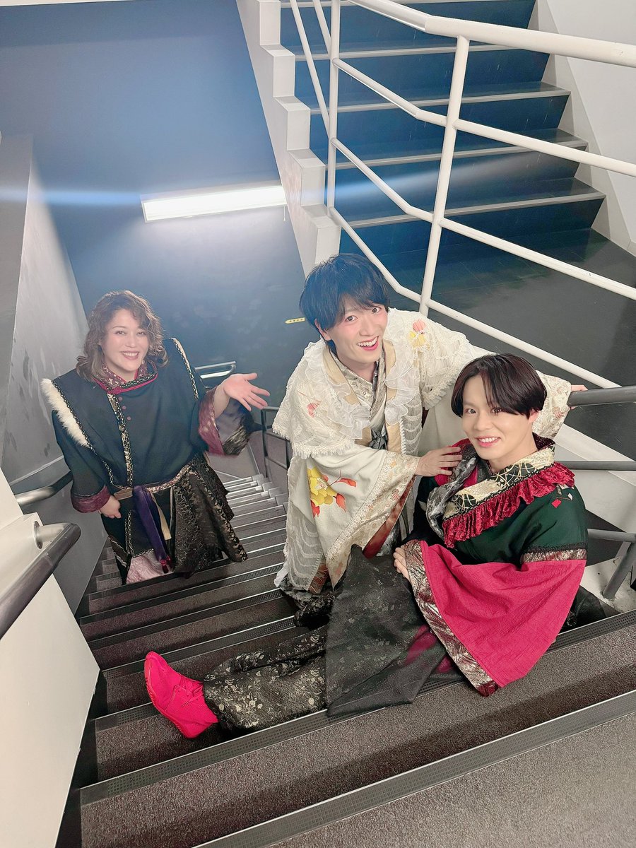 tasuku_kenpro's tweet photo. イクニプロデュースReading in the dark
『愛の地獄変』
神尾さん斉藤さんとの濃厚な掛け合い。迫り来る暗闇の世界を総合演出の幾原さん演出の淡乃さんに作っていただき没入。一生叫ぶんかと思った。怖かった。でも楽しかったです！衣装最高にすこ。観劇本当にありがとうございました！
#愛の地獄変 https://t.co/j7rXQMI6Q5