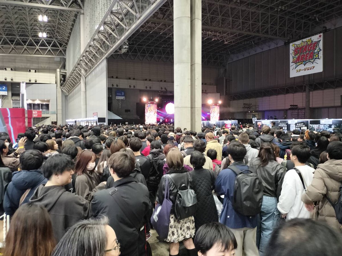 midoma777's tweet photo. 東京コミコン！
ジョニーデップの人気が凄まじい…。 https://t.co/1dojrlcUs9