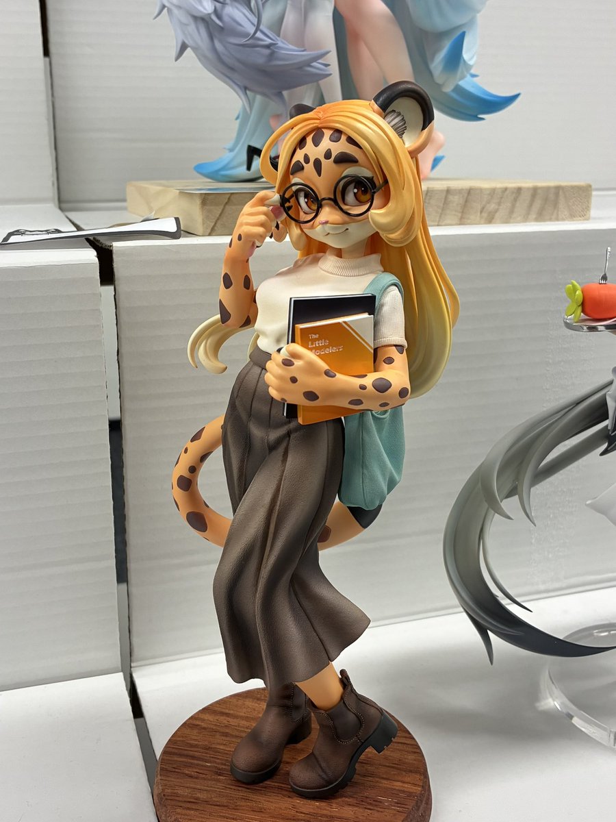 #大美ガ展

見学でおじゃまさせていただきました！
可愛い・美しいが満載の展示会でした🤤