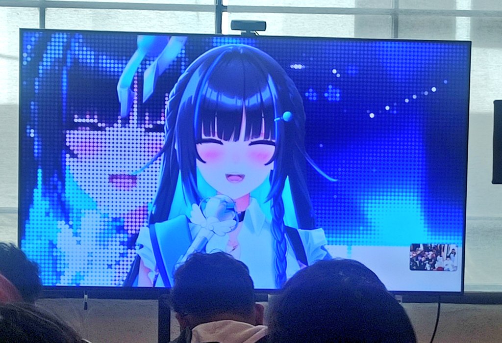 RukaRexius's tweet image. "Gimana kak celen rasanya setelah nyanyi jagung rebus kemaren"