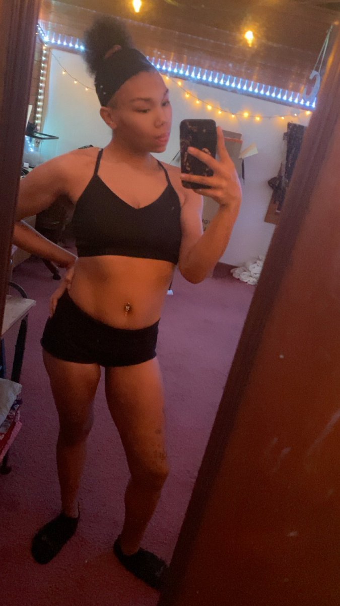 Vee__Official's tweet photo. Do you fancy me?
#nsfw #nsfwtwt #onlyfans #boobs #ass https://t.co/h0G0SVvPHp