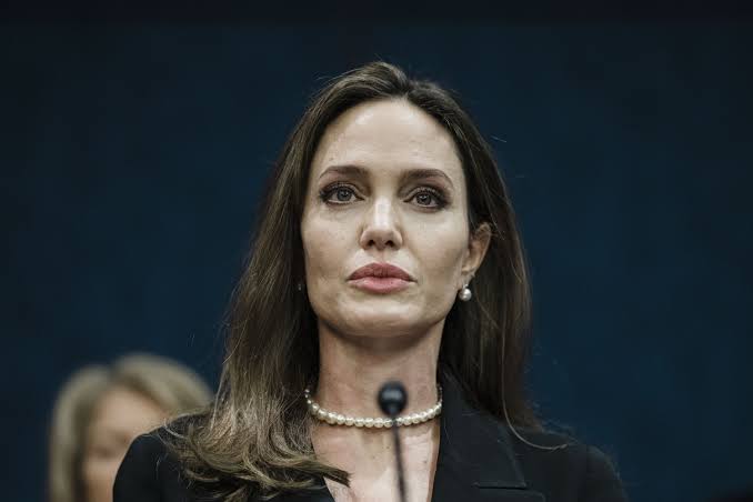 Nadira_ali12's tweet image. Angelina Jolie: 

“This is the deliberate bombing of a trapped population who have nowhere to flee. Gaza has been an open-air prison for nearly two decades and is fast becoming a mass grave.”