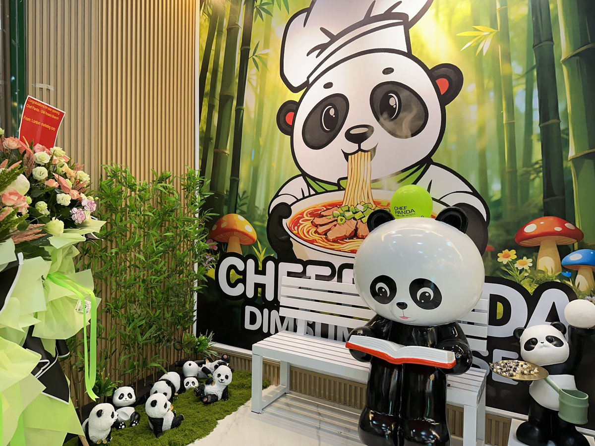Jacob_338's tweet photo. Grand OpenしたChef Panda Dimsum Houseに早速行ってみました。結構な人が入っていました。店内は天井が高くパンダの内装が素敵です。そしてお店の方にChef Pandaのキーホルダーをいただきました。
#Chefpanda https://t.co/1A1zJoaiFp
