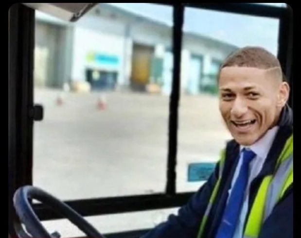 joextweet's tweet image. The bus