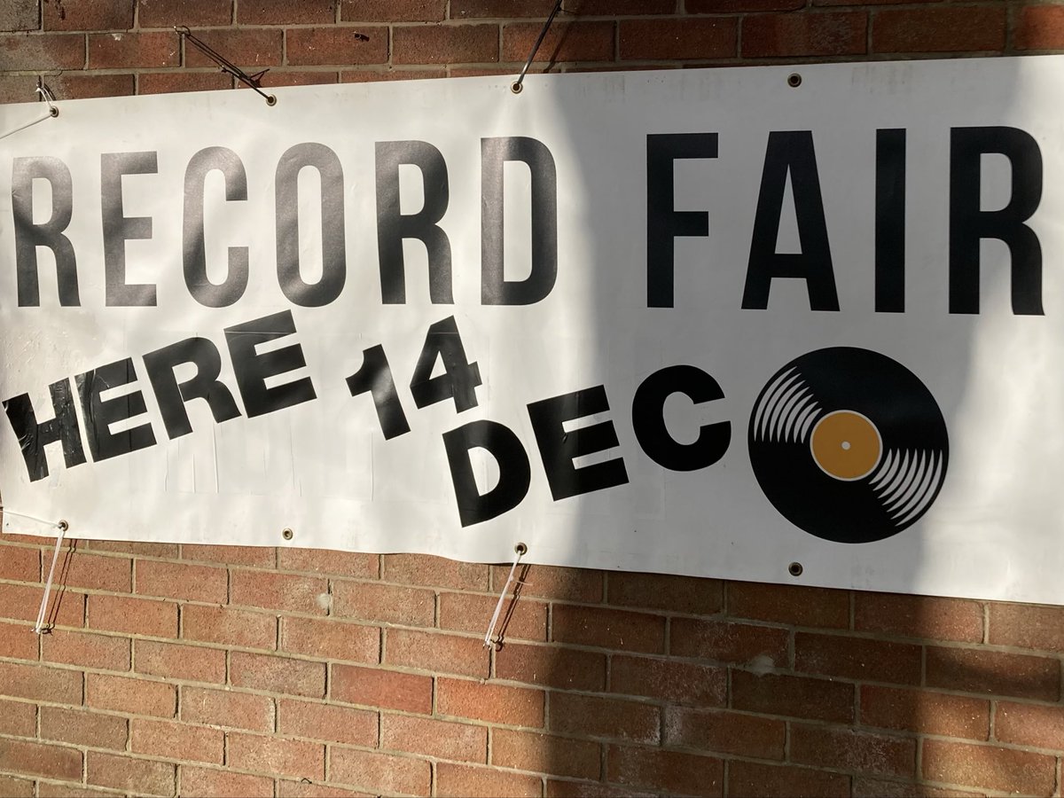 It’s the Christmas Vinyl Record Fair at Woodley Civic Hall in Stockport next Sunday! That’s the 14th 10-4PM.
#vinyl #records #stockport #recordfair #vinylrecordfair #vinylrecords #event #gifts #rock #prog #punk #reggae #soul #northernsoul #christmaspresents #christmas #woodley