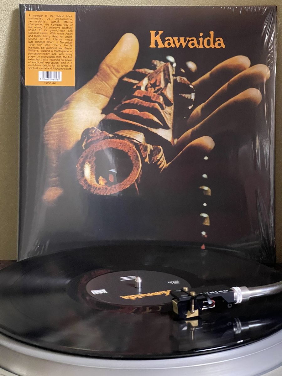 #NowPlaying 
#vinyl
Toudie Heathって、 Albert Heathだったのですね。
MtumeがAlbertのお子さんだったことも今知りました。
B面２曲目、全開Free Jazzみたいなドラムの前でヤリ合うDon CherryとJimmie Heathがわたし好みです。