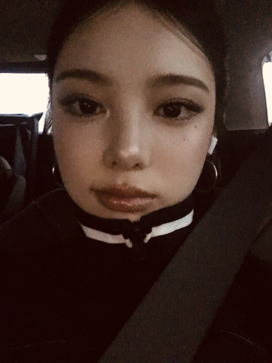 staredals's tweet image. Dengerin Radiohead tuh ngikut siapa dd