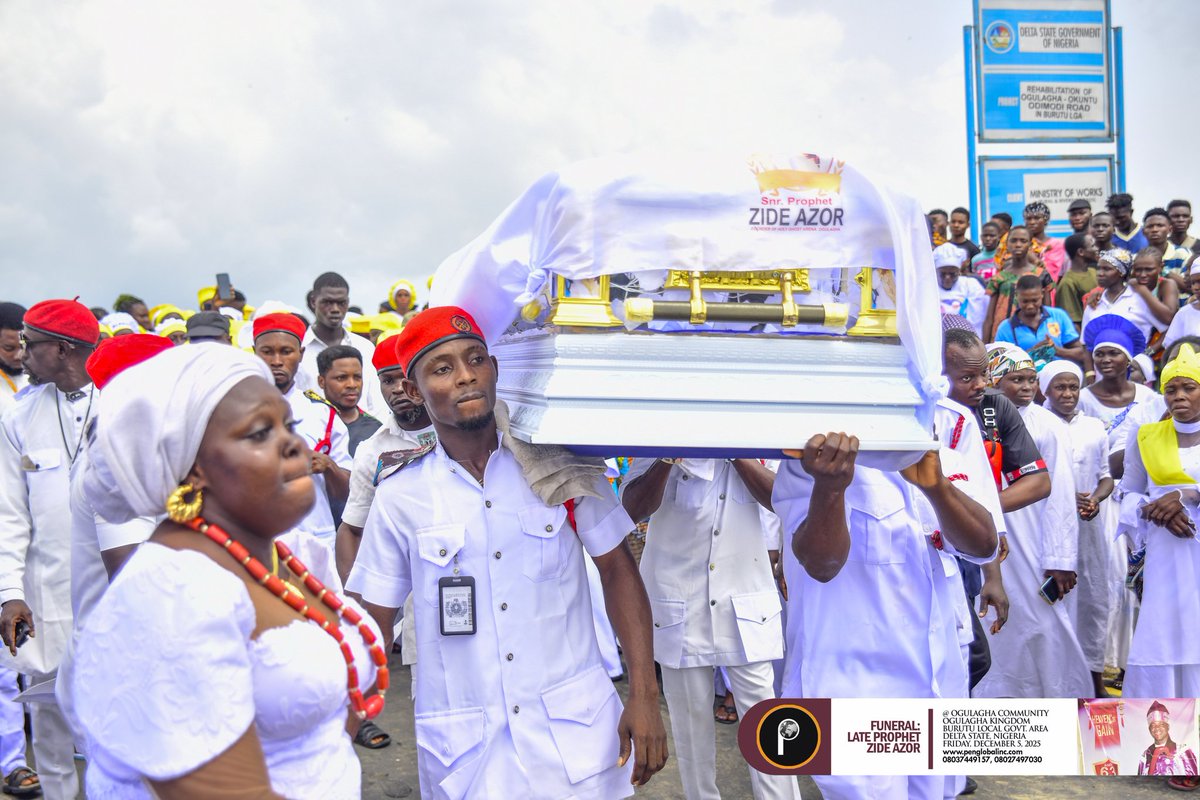 PENGlobal Social 
[IN PHOTOS] HEAVEN'S GAIN: A GLORIOUS HOME COMING AS FAMILIES, CHURCH MEMBERS RECEIVE LATE PROPHET ZIDE AZOR IN OGULAGHA
facebook.com/share/p/17DuEv…