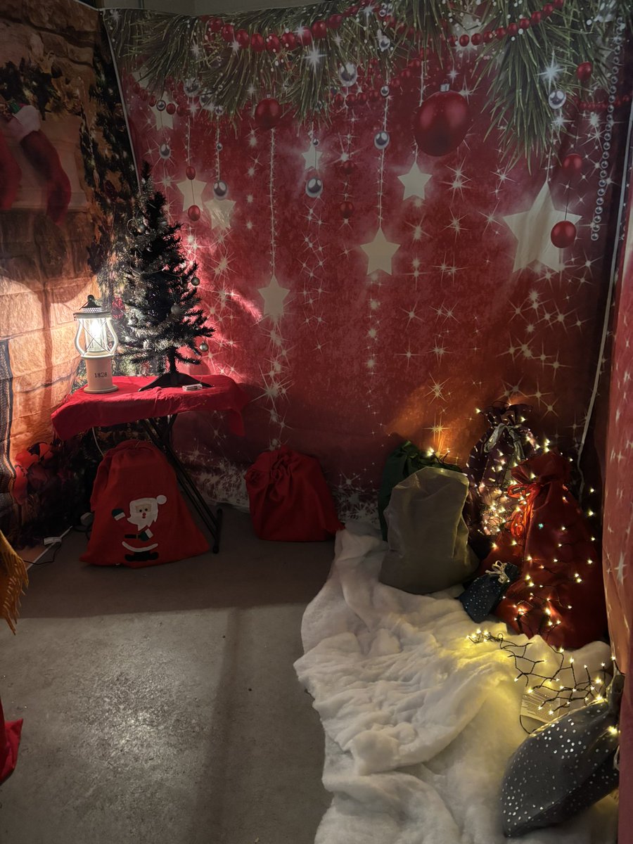 FenEngineMuseum's tweet image. Getting ready for a visit from you know who! 🎄🎄🎄