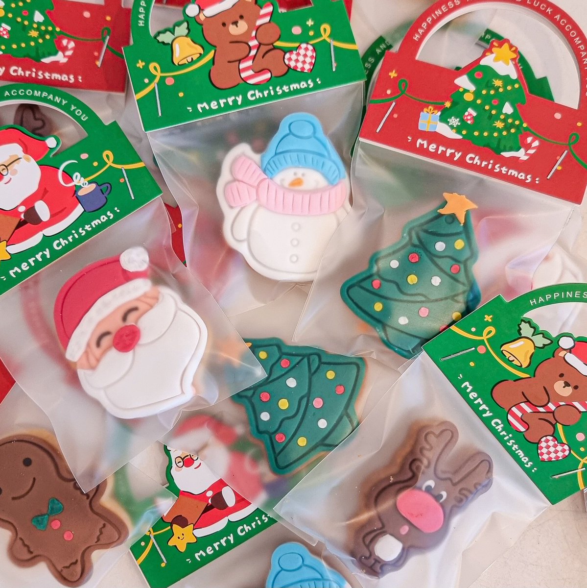 🎄~°Christmas is coming~°🎄
รี+ฟอล แจกฟรี คุกกี้ 2 ชิ้น สุ่มแจก 2 คนค่าา ถึงวันที่ 15 ธค. 20.00 นะคะ

#สุ่มแจก #แจกฟรี