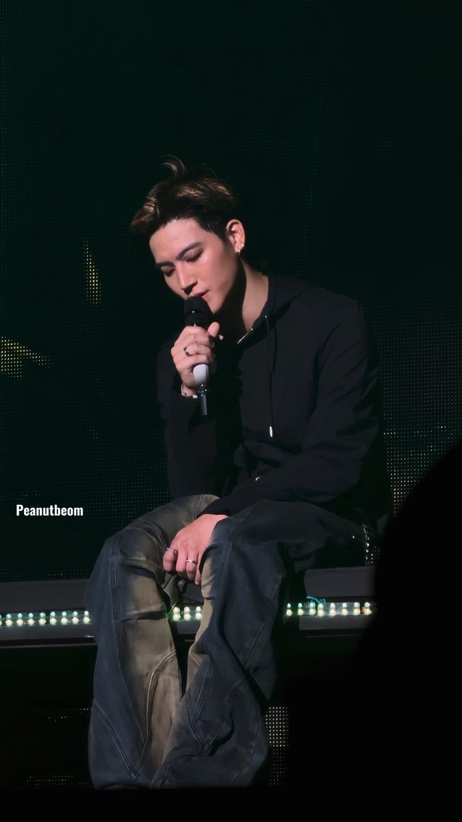 Love is so heavenly. 

#GOT7 #JAYB 
#갓세븐⁠ ⁠⁠⁠⁠⁠#제이비 #재범
#TAPE_RE_LOAD_FINALE_SEOUL #TAPE_RE_LOAD_FINALE_SEOUL_DAY2