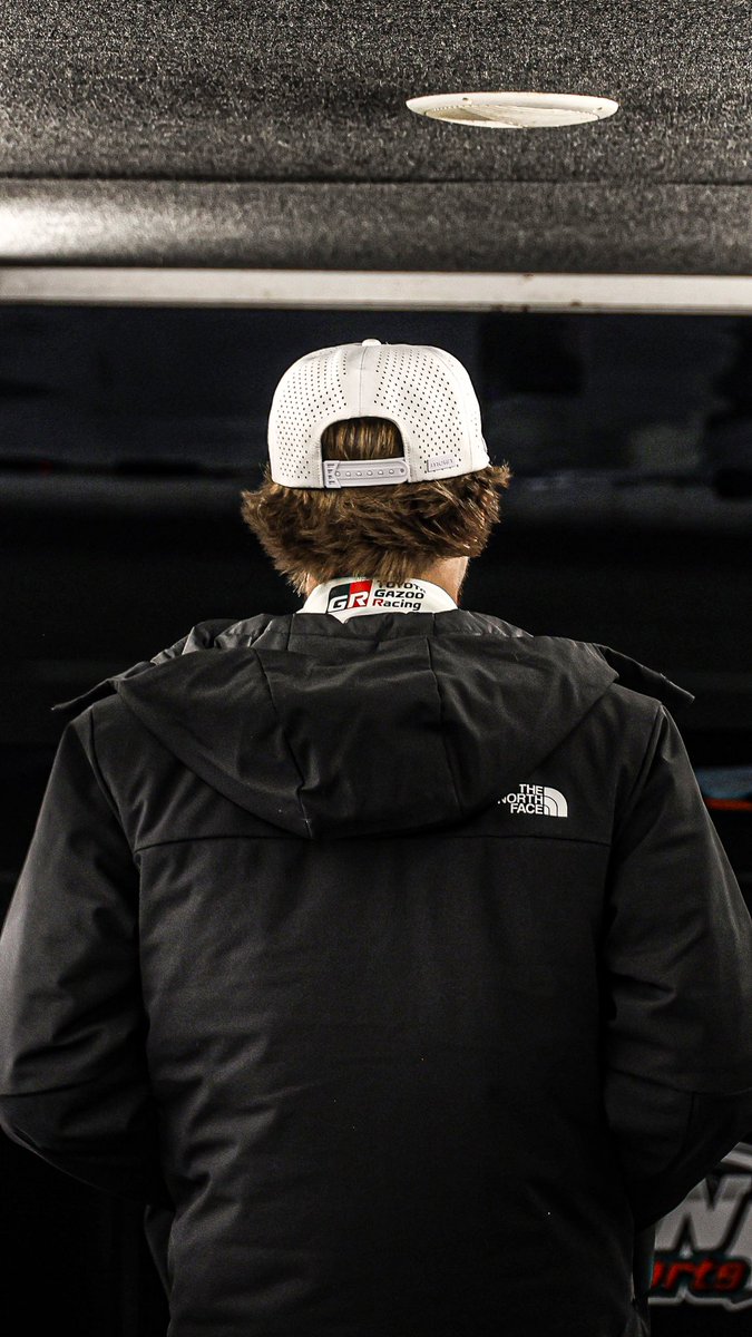 It’s Snowball Derby day! Qualifying night with the back up car didn’t go how we had hoped but we’re ready to fight for a Tom Dawson trophy. There’s work to do! Watch it live on <a href="/FloRacing/">FloRacing</a> at 1:00pm CT. #teamtoyota