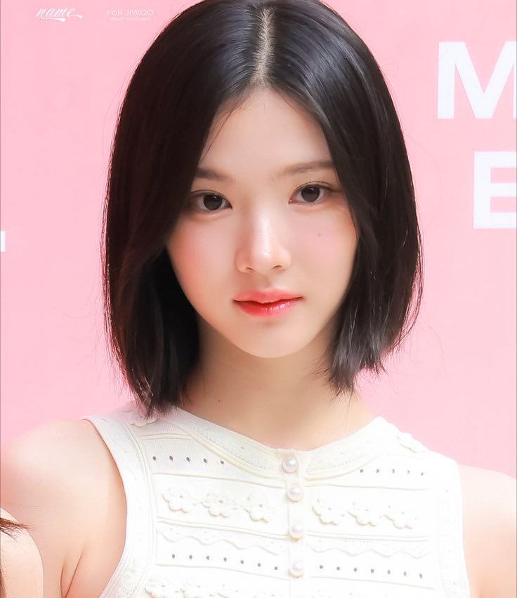 picscjiwoo's tweet image. long hair                                     short hair ★