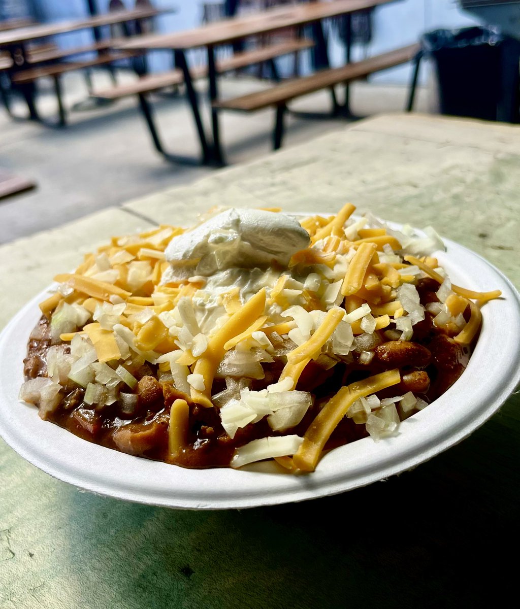 Good day for football and chili! 
Come catch all the games with us today.
Hot toddy, cider, and all the swachos and picklebacks in play.
Noon.
917 V Street NW