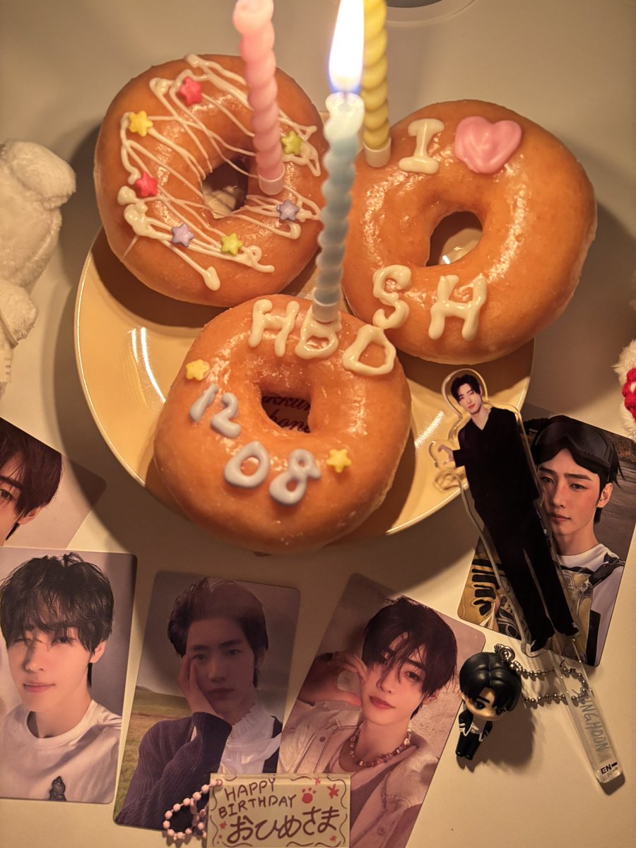 sh__12_en's tweet photo. 성훈아 생일 축하해🍀
성훈이가 이 세상에서 가장 행복하기를〜🪄❤️

#훈선대원군_성훈생일상_대령하라
#내가_오늘생일인_박성훈이다 
#23yearsOfHOONmoon #성훈 https://t.co/3ooTn42F3s