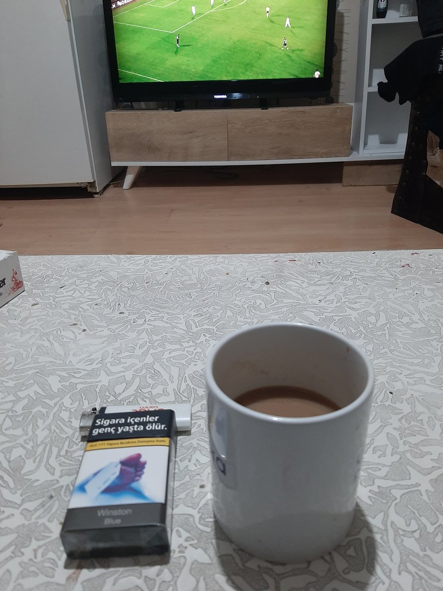 Bu soğukta, sıcak bir kahve eşliğinde sohbet muhabbet etmek isteyen kimse yokmu??