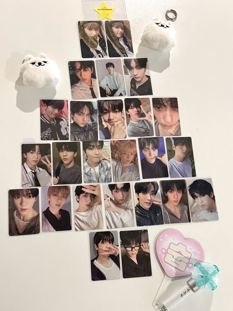 🐰<a href="/cafe_for_MOA/">2026 강태현 생일카페</a>
#깡총깡총_토끼를_찾아라
케이크가 있을 줄이야.....
특별해,,,ᰔᩚ 
키캡키링이 너무 귀여웠는데 띠부씰 당첨 근데 띠부씰도 너무 예뻐서 어디에 붙일까 고민중,,,,
증사는 바로 제 휴대폰으로 진짜 완벽한 증사..키캡누르는 재미를 이제야 알아서 여기 키캡도 아른거려,,