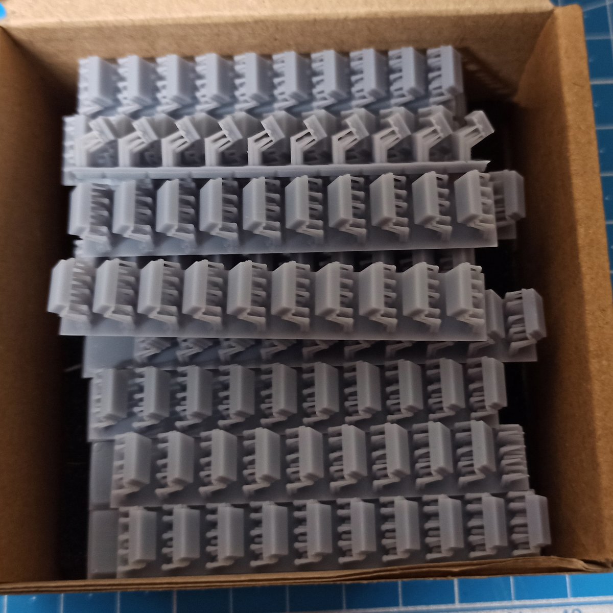 UA_model_studio's tweet image. Spalah SP13035 ERA Contact-1 straight (264 pcs) Scale Model Kit 1:35 | Detailed 3D Printed Resin Kit
Free worldwide shipping on orders over $150💸
👉 Link product: plastic-models-kits.com/products/spala…
🎁Promo code: welcome10x - 10%
#ScaleModeling #135Scale #ResinModelKit #DioramaBuilders