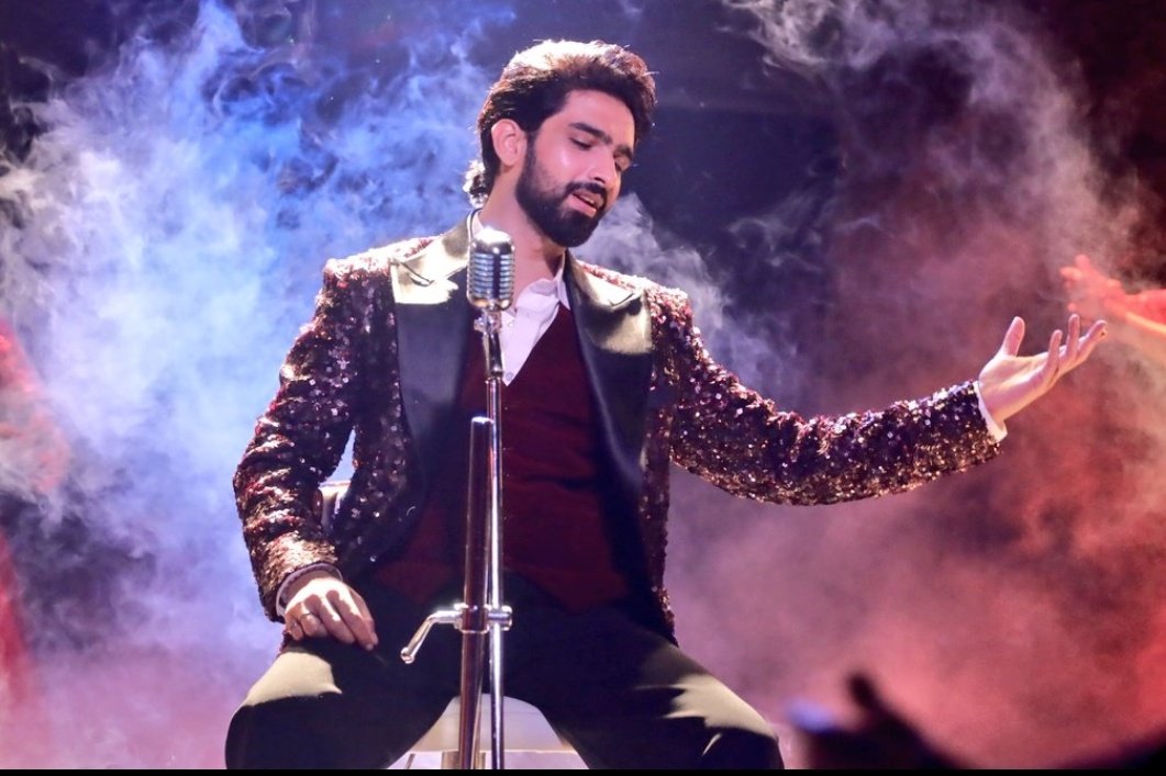 Ye baat To sahi hai <a href="/AmaalMallik/">Amaal Mallik</a> khud ke liye kam lada apne dosto k liye jyada lada is that one man who never tolerates wrong-friend or not. He stands for the truth,calls out hypocrisy,owns his flaws,works on them,&amp; rises stronger every time 
TALK OF THE SEASON AMAAL
#AmaalMallik