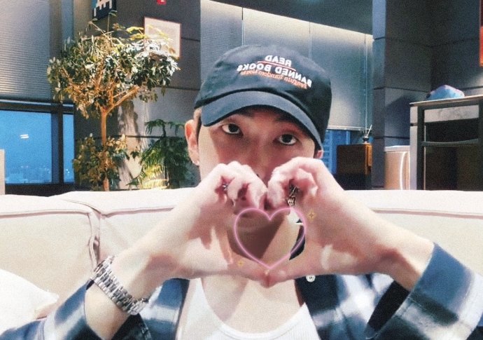 Nousseiba09's tweet image. :¨·.·¨:
 `·.  𐙚 I heart yᰔu my j𖦹𖦹n