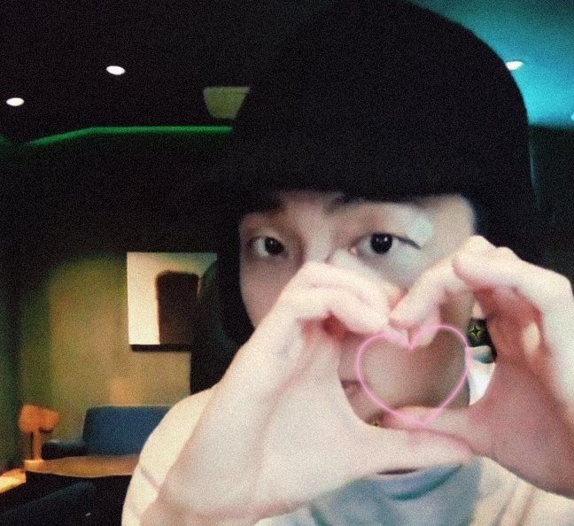 Nousseiba09's tweet image. :¨·.·¨:
 `·.  𐙚 I heart yᰔu my j𖦹𖦹n