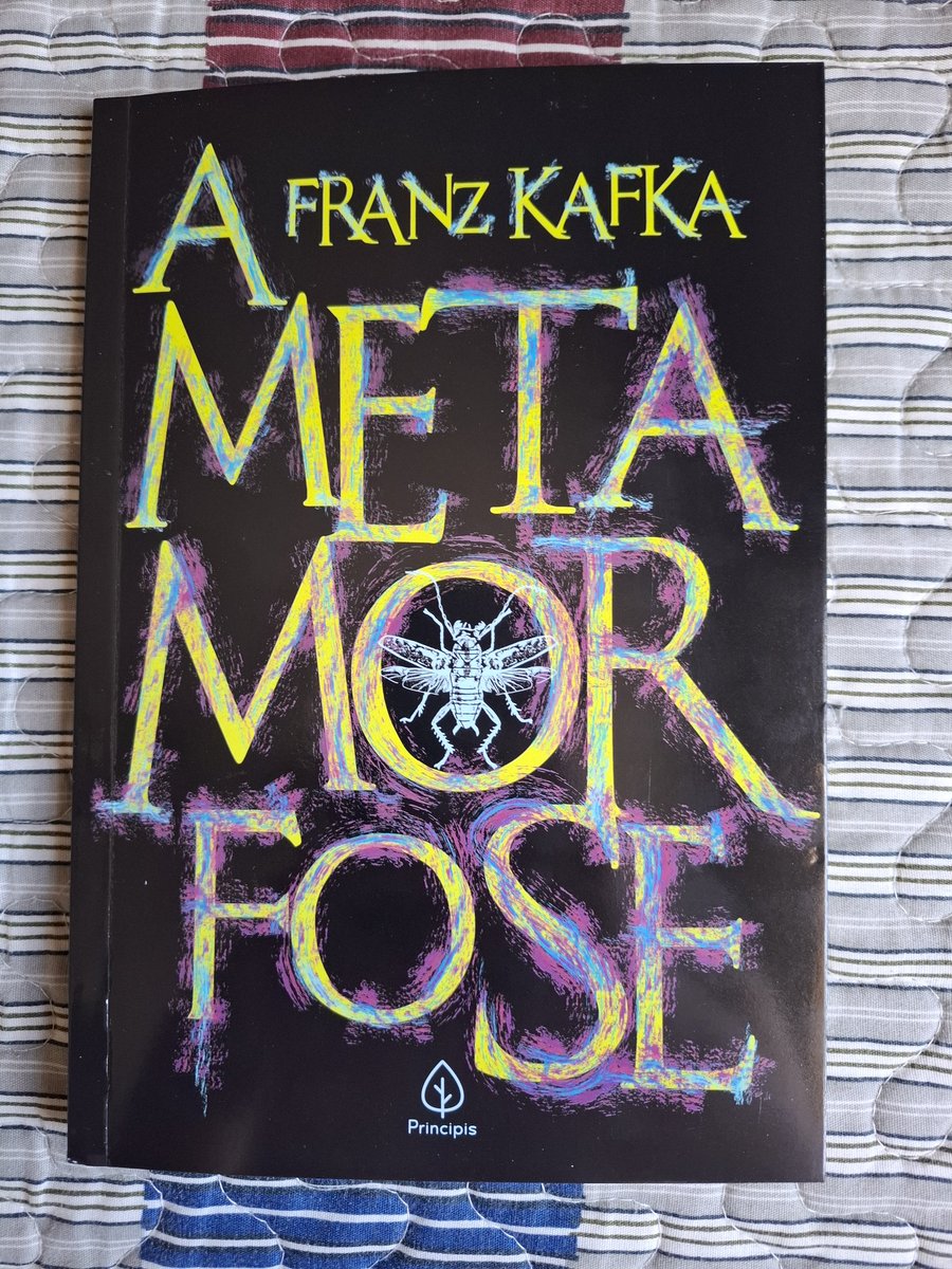 lage_netto's tweet image. Me encontro psicologicamente e emocionalmente abalado, refletindo sobre a vida e pensando &quot;Essa foi uma das experiências mais fascinantes que eu já tive com um livro&quot; após ter terminado essa obra prima de Franz Kafka #booktwt #FranzKafka #AMetamorfose