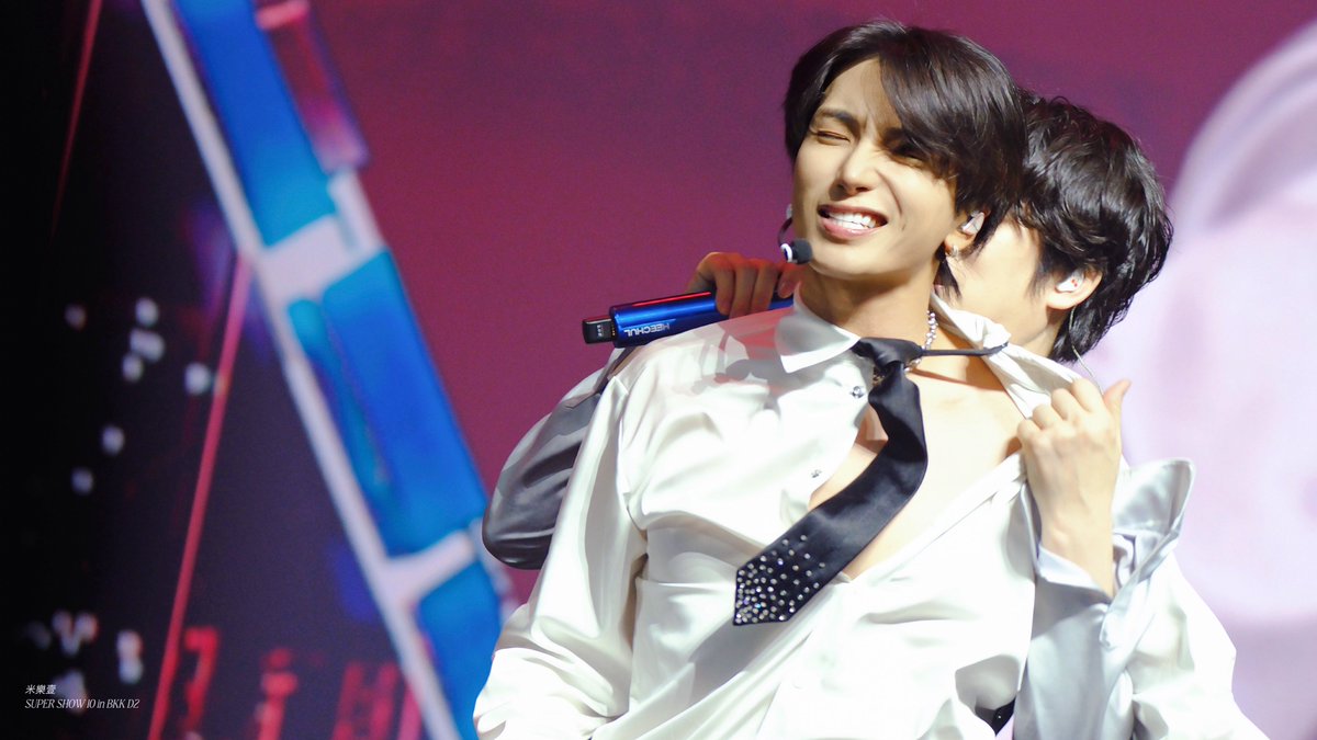 𝖡𝖮𝖭𝖠𝖬𝖠𝖭𝖠
#SUPERSHOW10 
#SS10_in_BKK_D2
#SUPERJUNIOR 
#슈퍼주니어 
#Leeteuk
#Heechul