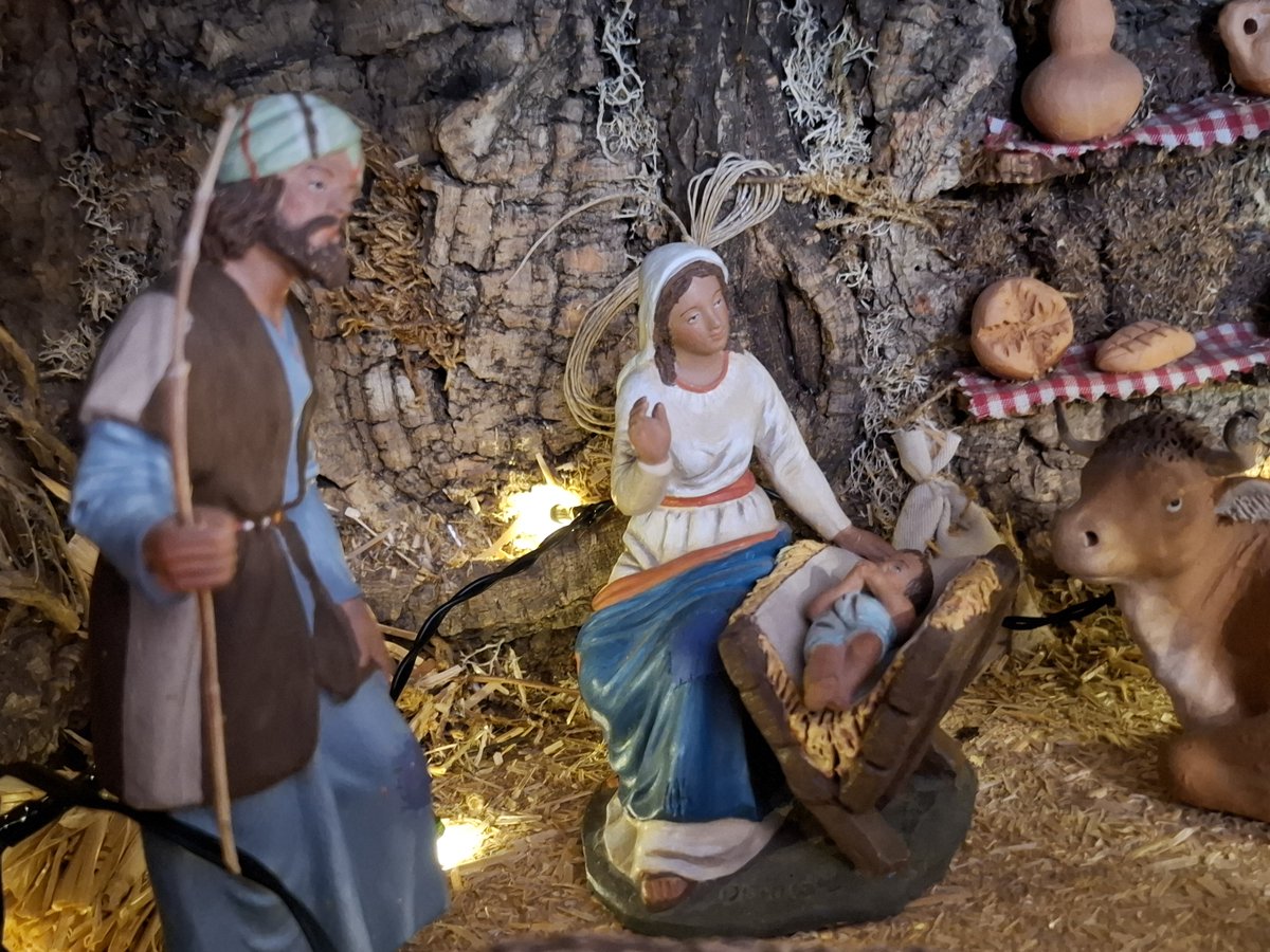 Sorrobloc's tweet photo. Temps de Nadal
https://t.co/gfLsP4aqyv https://t.co/tNN80tJu09