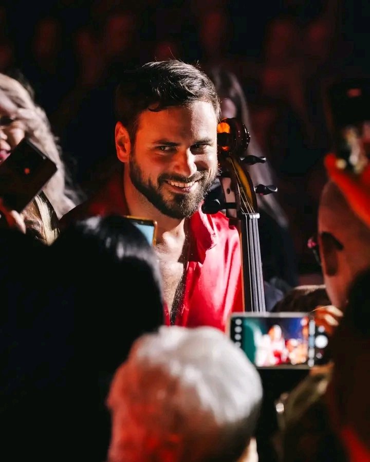 hausercello199's tweet photo. Still high from the tour ✨
Unforgettable concerts across Europe and Egypt!
Prague, we’re coming back in only few days 😉🔥 https://t.co/uLjLJ0UmX1