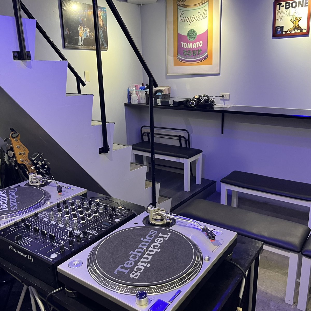 12/10(水)はテクノ・ハウスに特化したDJ講座を開講します。 対象はDJ