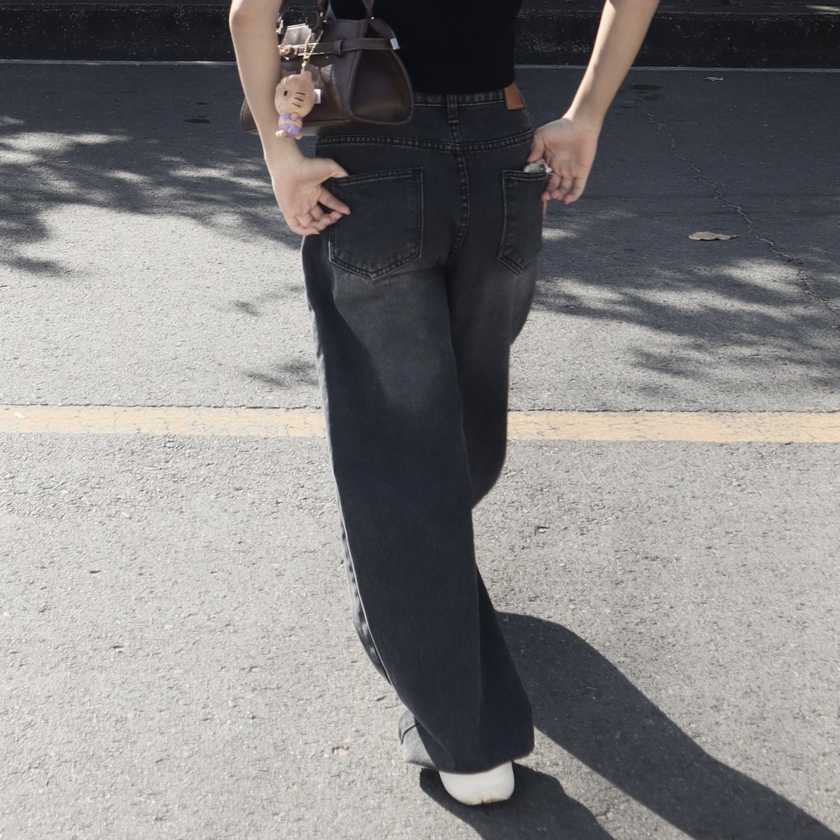 blomerssflow's tweet photo. Black jeans ป้าย good girls size L เอว 28-29 สะโพก 41-42 used 1 280฿ free shipping (from 369) ใส่เป็นเอวต่ำสวยมาก

#โล้ะตู้เสื้อผ้า #ส่งต่อ #ส่งต่อเสื้อผ้า #ส่งต่อvgh #ส่งต่อstylist #ส่งต่อuxryclub #ส่งต่อfallenangels #ส่งต่อvghbkk #ส่งต่อcintage #ส่งต่อunigam #ส่งต่อกางเกงยีนส์ https://t.co/Q9JQtnhDIn