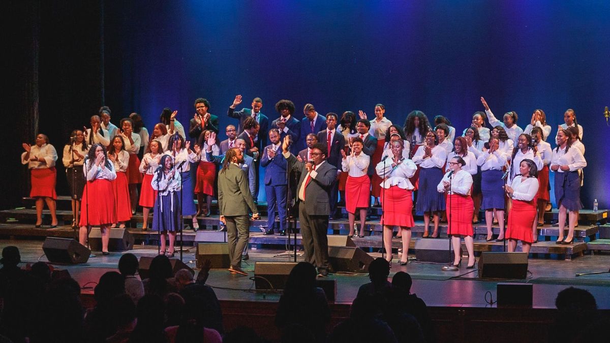 🎁TODAY: Holiday Cheer + Howard Gospel Choir = A GREAT SUNDAY! - mailchi.mp/howardgospelch…  #HowardGospelChoir | howardgospelchoir.com