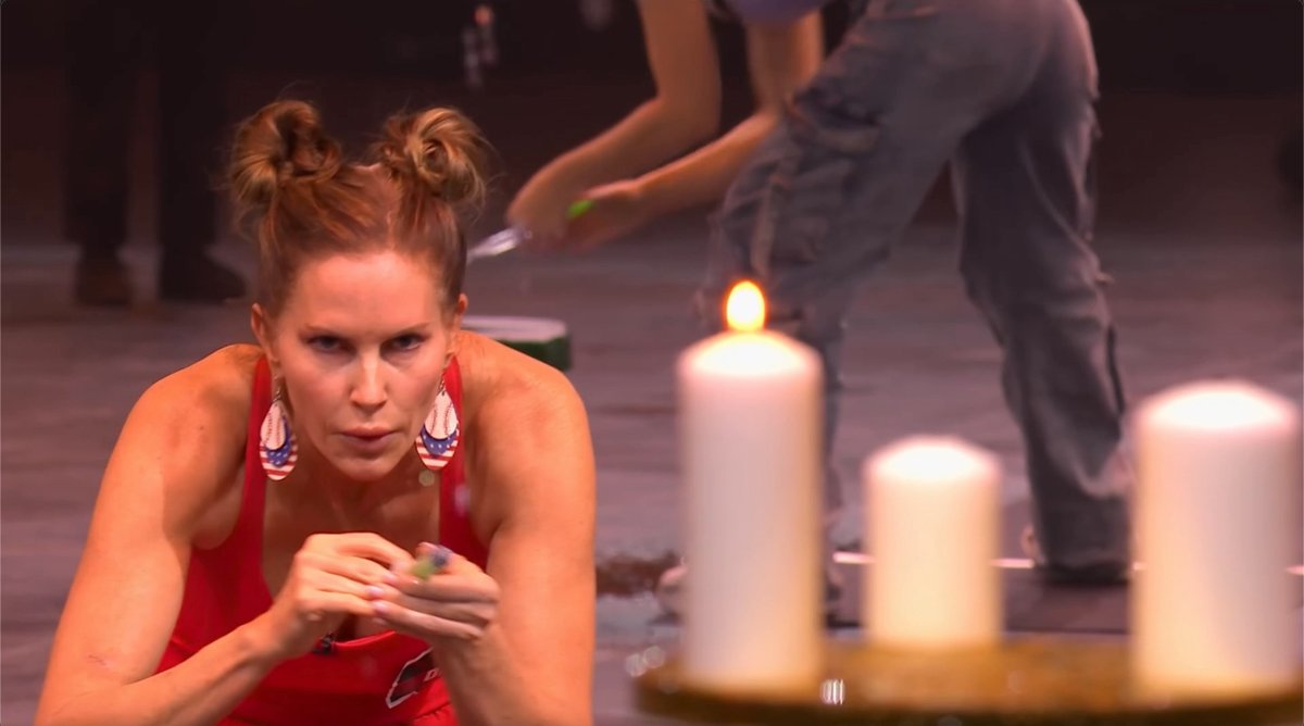 DanniBoatKC's tweet photo. All those years of Super Soaker battles with my boys when they were younger finally paid off!!! 🤣🤣🕯️
.
.
.
#99toBeatFOX #99toBeat #FOXTV #RealityClubFOX #DanniBoatwright @FOXTV @ErinAndrews @kenjeong @RealityClubFOX https://t.co/lWBDvcTb9K