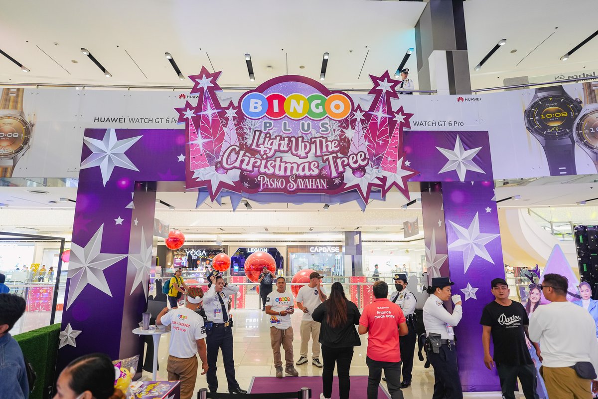 Bingoplusph's tweet photo. Iba ang energy sa Day 3 — puro tawa, puro prizes, at puro panalo feels! 🎁

Tuloy ang katuwaan dito sa BingoPlus x Sexbomb Pasko Sayahan SM North EDSA Mall Show!

Presented by BingoPlus.
 #BPxSexBombFUN #BPxSexbombMallShow #BPxSexbombLightUpTheXmasTree https://t.co/Q54M14WEbh