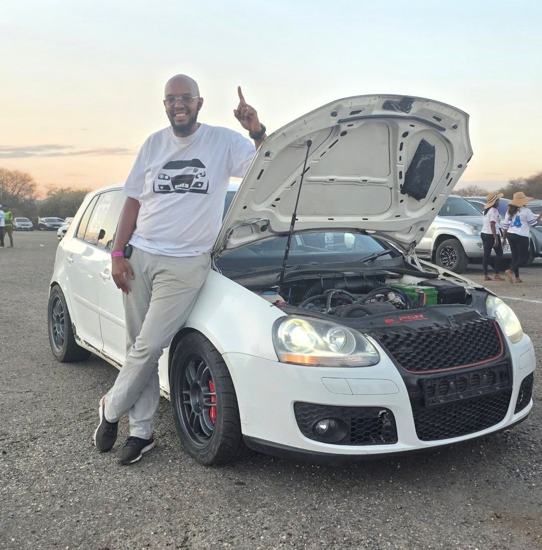 We have the fastest gtr in ea and this daring golf mk5

GTR did 9.601                 golf 9.607 

interesting times in Kenyan motorsport