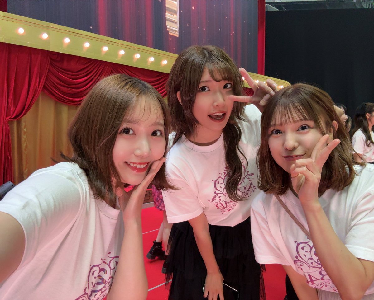wakana__67's tweet photo. #AKB48は青春ですin武道館 

私も参加させて頂きました😊

個人的に現役の時から大好きだった
DiVAさんがBlue roseを歌っていて
凄く高まりました👏👏
かっこよかったなぁ🥺♡

一瞬であの時の青春に戻れる
不思議な時間でした😌
これからもAKB48が色んな方の青春でありますように🙏
改めて20周年おめでとうございます！