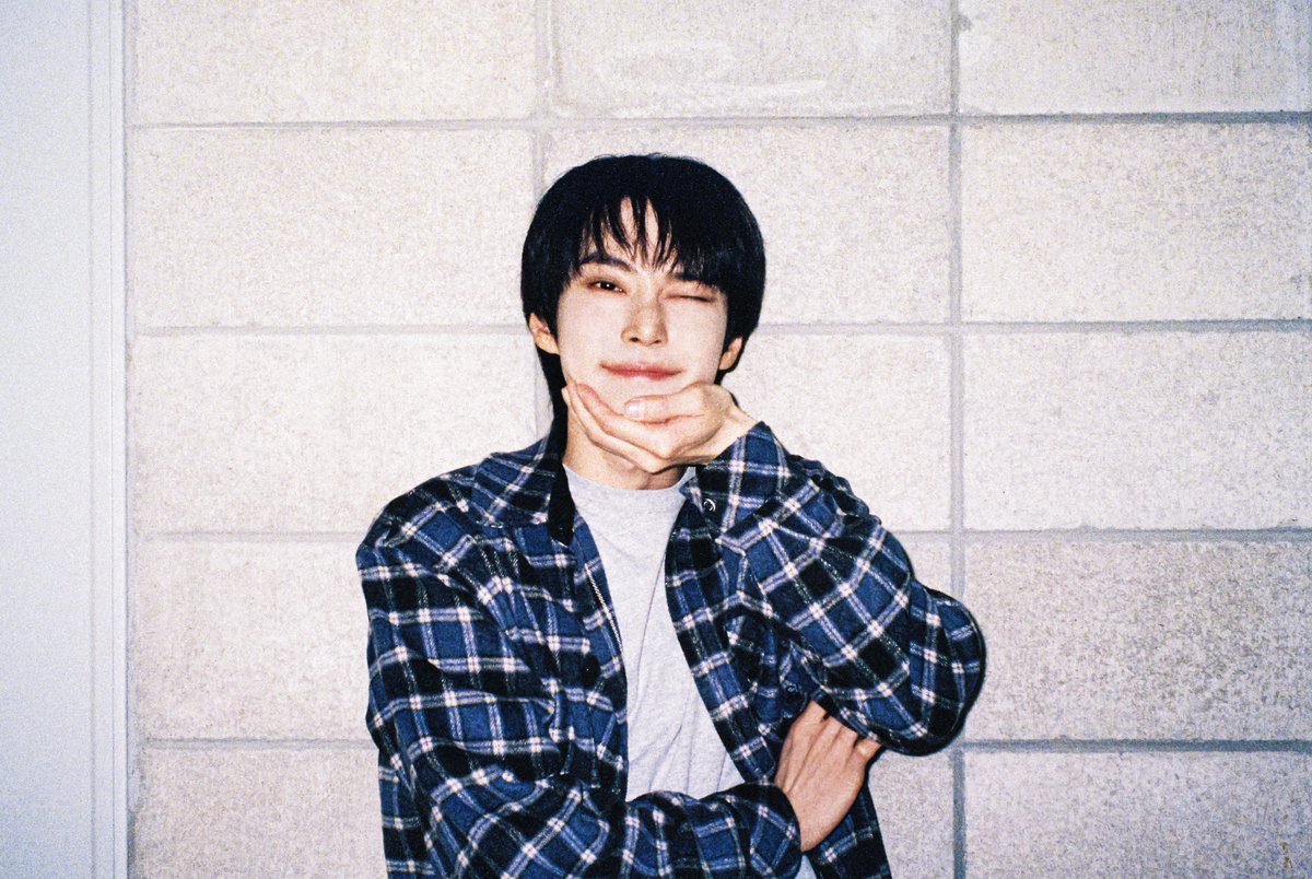 D-DAY

ขอให้ระยะเวลา 547 วัน เป็นช่วงเวลาที่ผ่านไปอย่างราบรื่น มีสุขภาพแข็งแรง ทานของอร่อย นอนหลับพักผ่อนเพียงพอ และมีความสุขเล็กๆ คอยเติมแรงใจในทุกๆวันอยู่เสมอ

เสียงเพลงและรอยยิ้มของคุณโดยองจะเป็นกำลังใจให้กับพวกเราเสมอ เราก็จะคอยส่งกำลังใจอยู่ตรงนี้จากที่เดิม