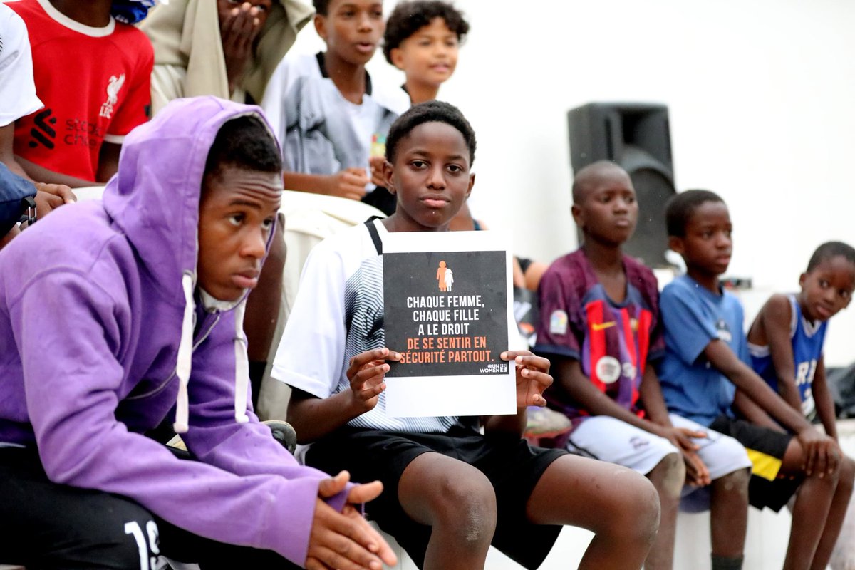 #NoExcuse  #stopNumeriqueViolence
Most of young girls players are offen attacked on social media when they talk  or post their picture playing football. <a href="/mauritaniefoot/">Lassana Camara</a>
 <a href="/EllesduSahel/">Elles du Sahel</a> <a href="/ONUFemmes/">ONU Femmes</a> <a href="/UN/">United Nations</a>