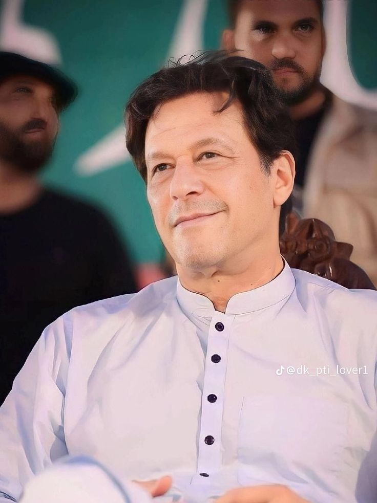 جب عوام بیدار ہوں  
طاقت خود راستہ دیتی ہے  
یہی قانون فطرت ہے  
#ریاست_عمران_خان_ہے <a href="/TOP__FLW/">‏فــــــʟɪɴᴇــــرنـٹــــــᴡᴀʀʀɪᴏʀـــــــ</a>
<a href="/m_ramzan_b/">رمضــــان♣️</a>