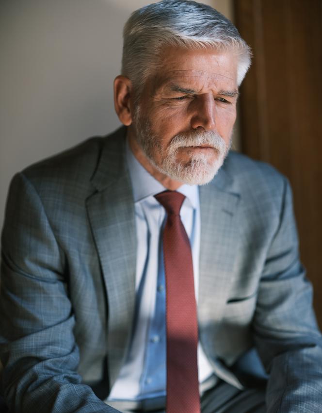 🇨🇿✈️🇷🇺

Le président tchèque, Petr Pavel, réitère que l’OTAN devra réagir fermement si les incursions russes dans l’espace aérien allié se poursuivent.

Selon lui, « si ces violations continuent, nous serons tôt ou tard obligés d’adopter des mesures plus dures, y compris