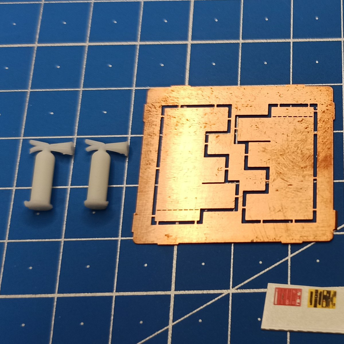 UA_model_studio's tweet image. Fire extinguishers on a stand. No. 2 Resin. etching, decal Set 4 pcs Scale 1/35, 1/48 DAN Models DM 35244
Free worldwide shipping on orders over $150💸
👉 Link to the product: plastic-models-kits.com/products/fire-…
🎁Promo code: welcome10x — 10% 🎟
#plasticmodelkits #scalemodel #scalemodeling