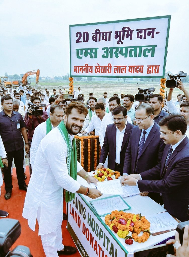 ये बंदा जैसा कोई नहीं है, ना ही नेता है ना ही एक्टर, चुनाव हारने के बाद भी ये हाल है अगर जीता गया होता तो क्या करता, असली हीरो हैं खेसारी लाल <a href="/khesariLY/">Khesari Lal Yadav (खेसारी)</a>  #khesarilalyadav